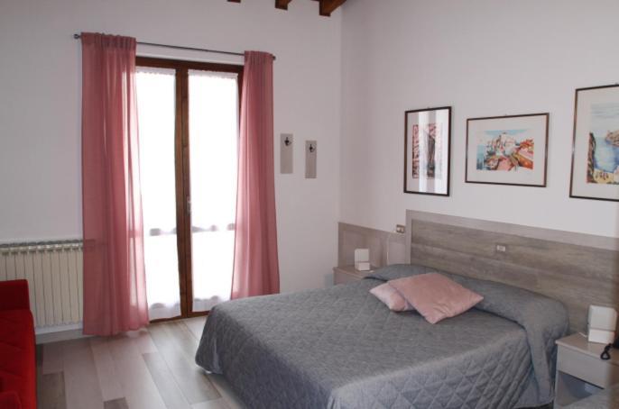 גרדונה ריביירה Hotel Colomber מראה חיצוני תמונה