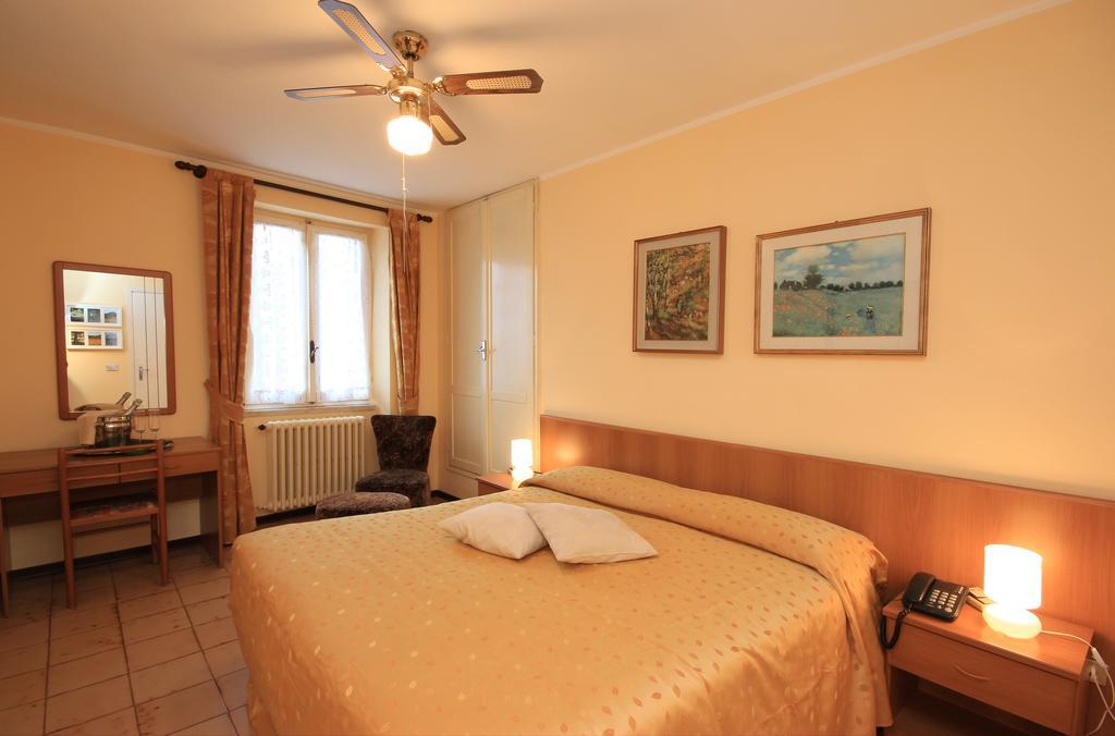 גרדונה ריביירה Hotel Colomber מראה חיצוני תמונה