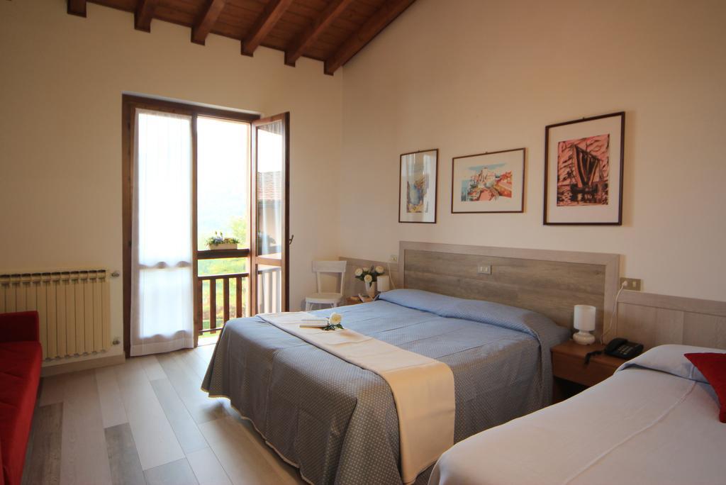 גרדונה ריביירה Hotel Colomber מראה חיצוני תמונה