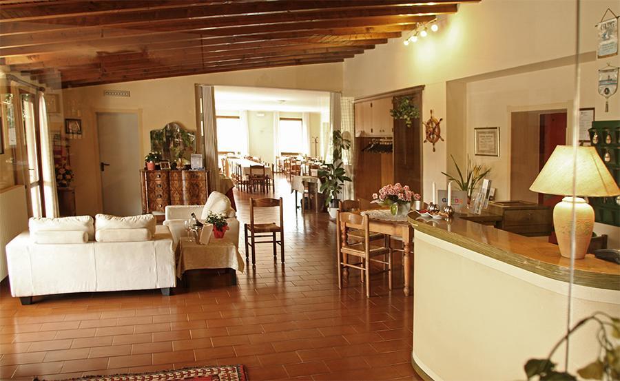 גרדונה ריביירה Hotel Colomber מראה חיצוני תמונה