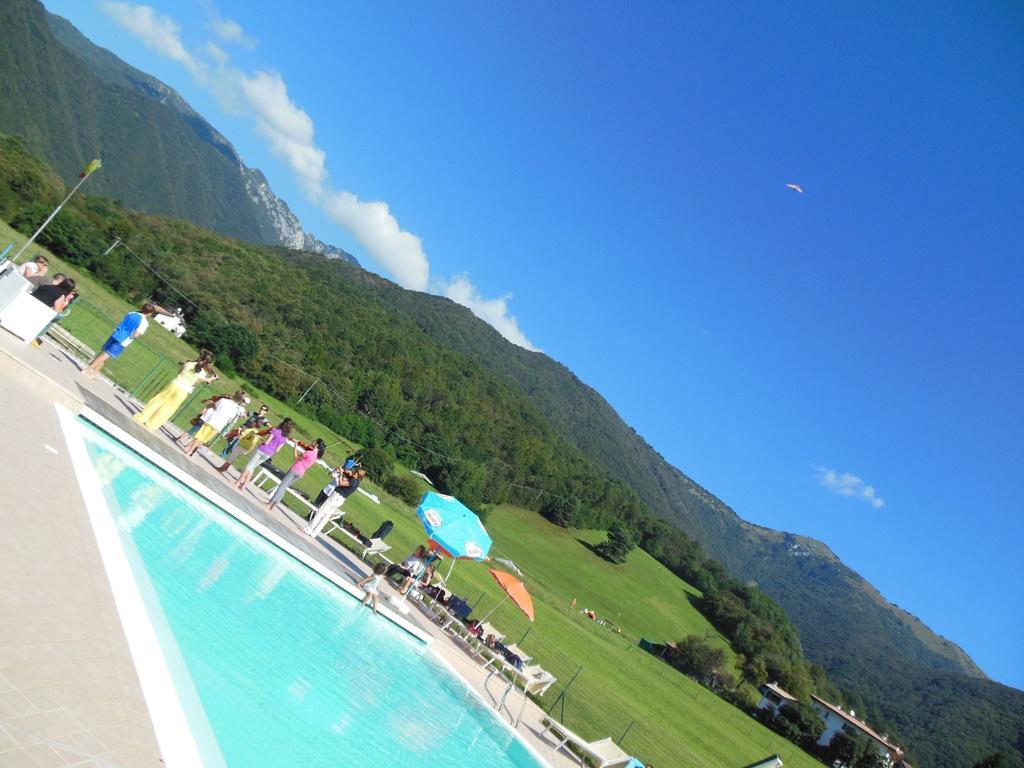 גרדונה ריביירה Hotel Colomber מראה חיצוני תמונה